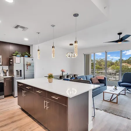 Waterside Retreat: Modern 2Br, Mins To Beach & Apt Sarasota Exterior photo