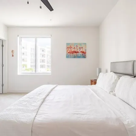 Waterside Retreat: Modern 2Br, Mins To Beach & Apt Sarasota Exterior photo