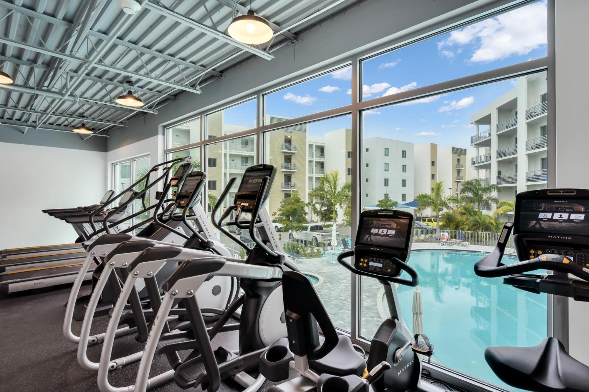 Waterside Retreat: Modern 2br, Mins To & Apartamento
