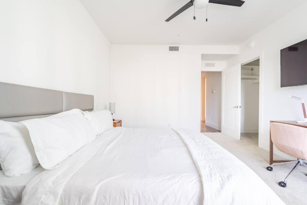 Apartamento Waterside Retreat: Modern 2br, Mins To & *